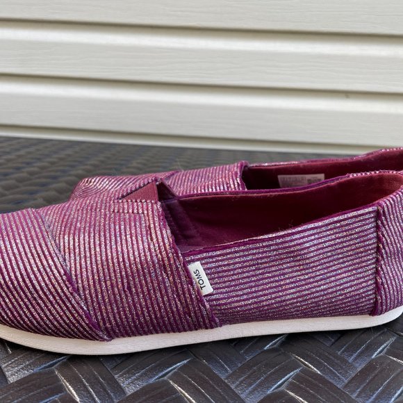 Maroon and Silver Striped Toms, Size 9 - Picture 4 of 9